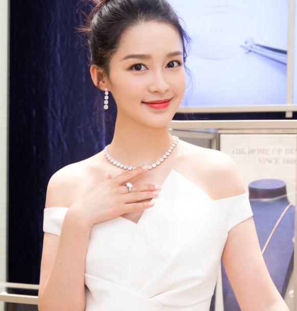 李沁承认和谁恋情(李沁邓伦2021新剧) 李沁承认和谁恋情(李沁邓伦2021新剧)