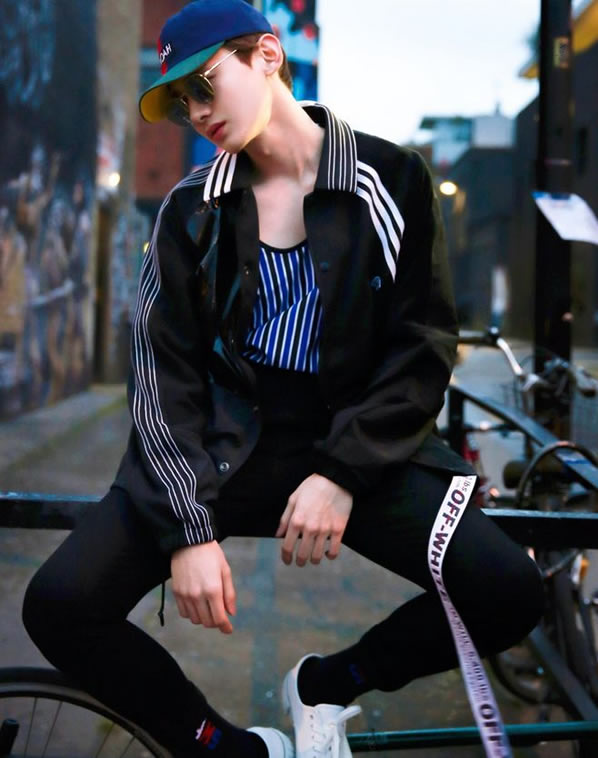 白敬亭的偶像李易峰,白敬亭承认喜欢关晓彤 白敬亭的偶像李易峰,白敬亭承认喜欢关晓彤
